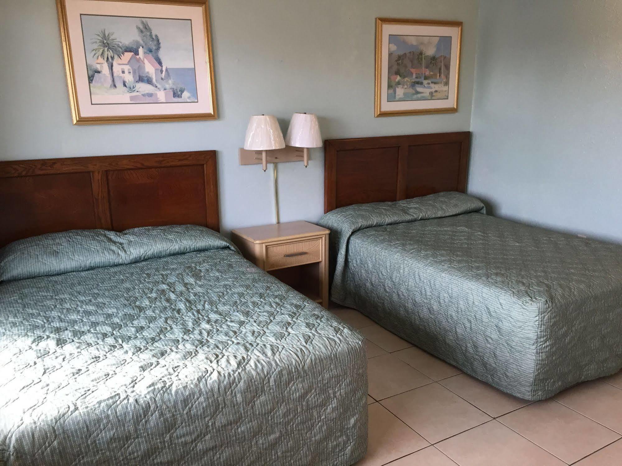 Calypso Motor Inn Myrtle Beach Extérieur photo